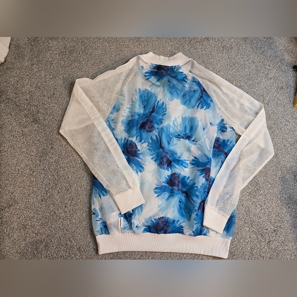 Fabletics Lightweight Print and Mesh Zipper Jacket with Pockets EUC - Picture 8 of 9